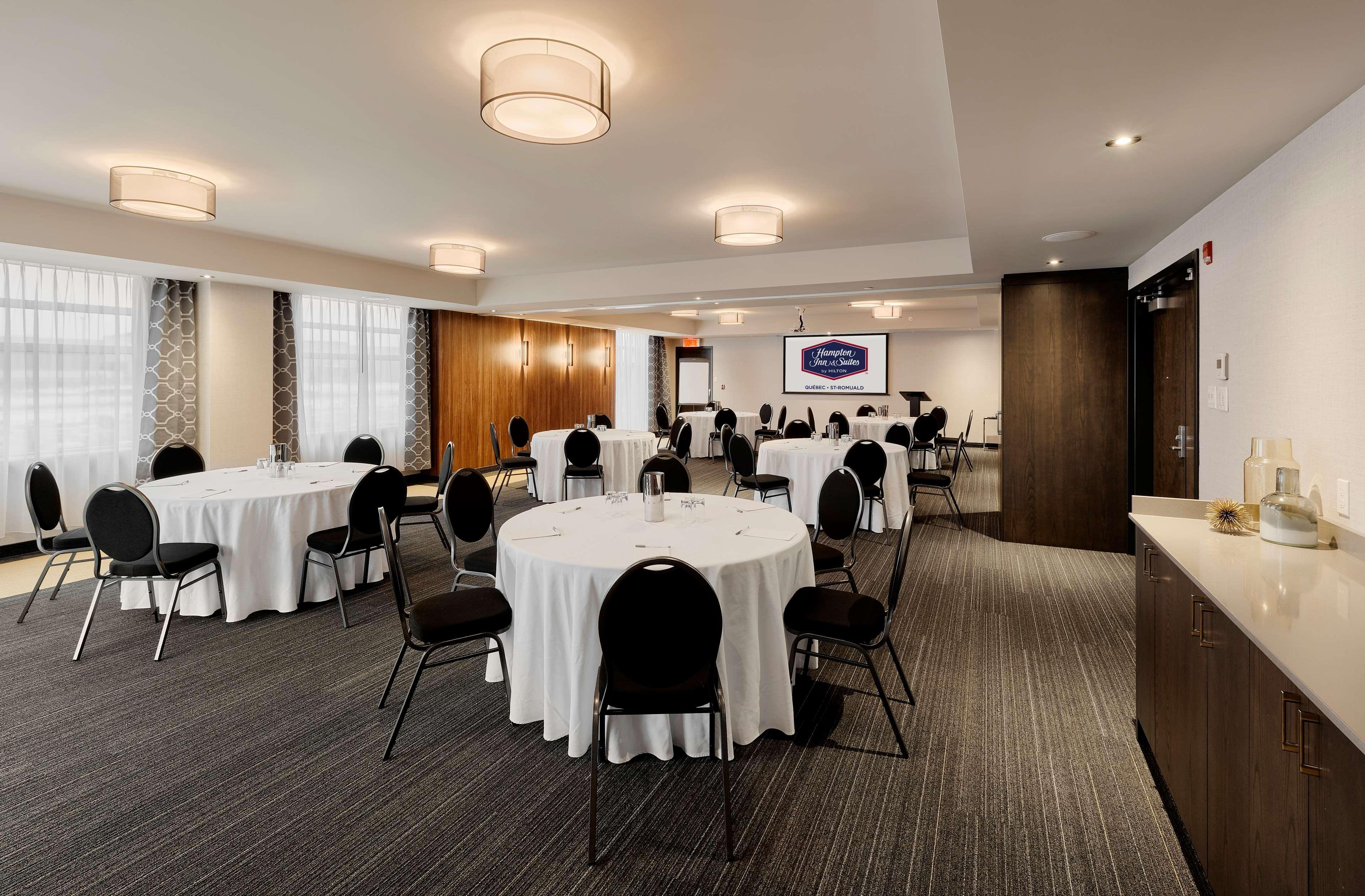 Hampton Inn & Suites By Hilton Quebec City Леві Екстер'єр фото