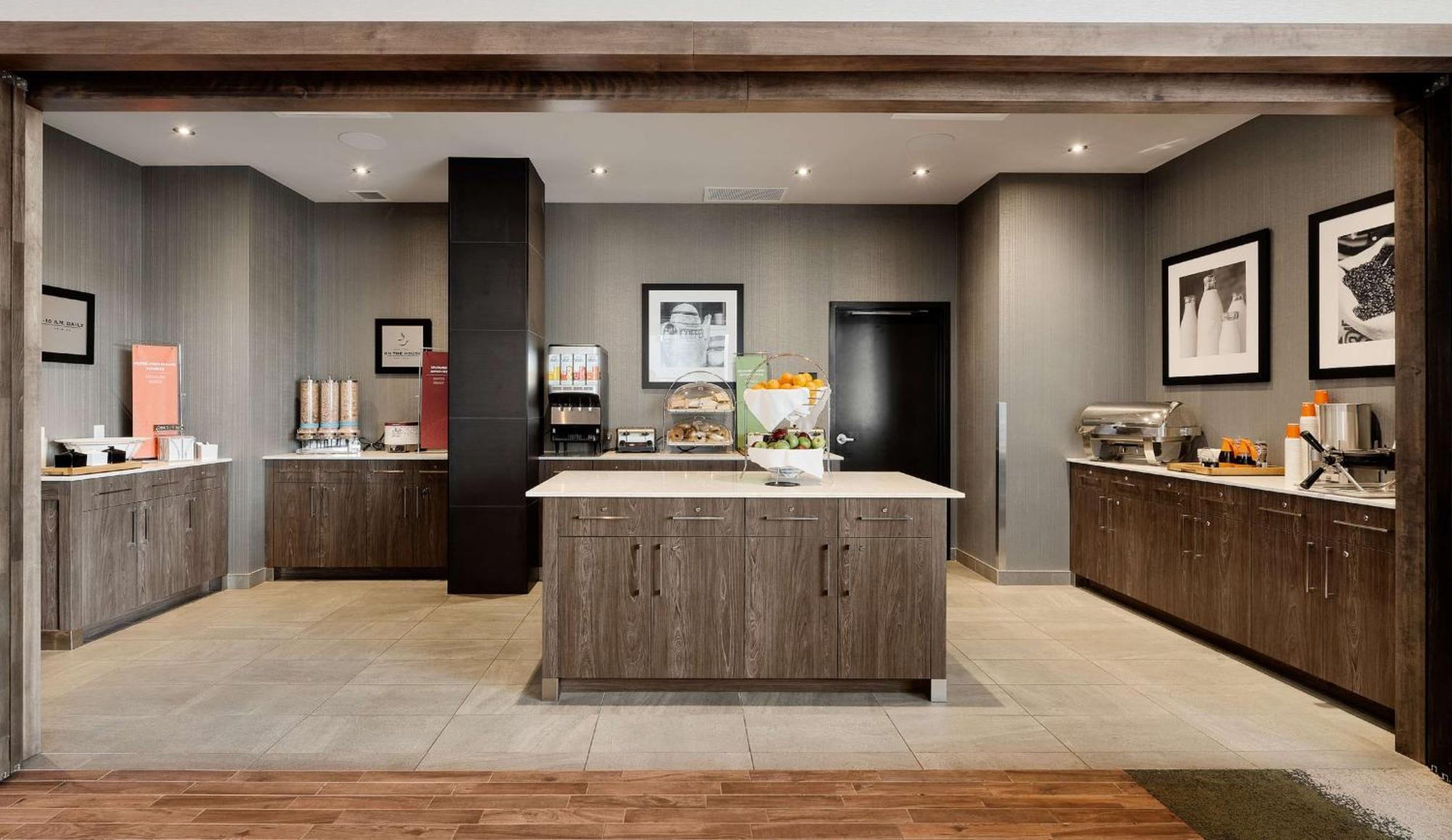 Hampton Inn & Suites By Hilton Quebec City Леві Екстер'єр фото